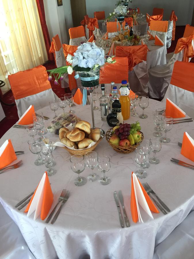 Hotel Rares Botoşani Dış mekan fotoğraf